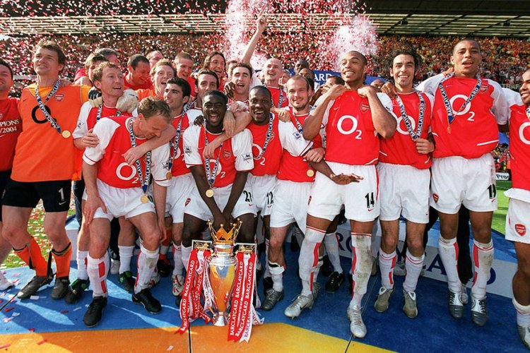 Across how many games were Arsenal unbeaten?